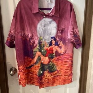 Graphic Short Sleeve Shirt with Moon creature from the black lagoon Design XXL